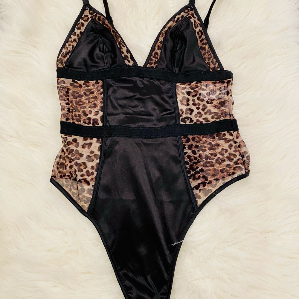 Loungeable Leopard Print BodySuit - Picture 2 of 4